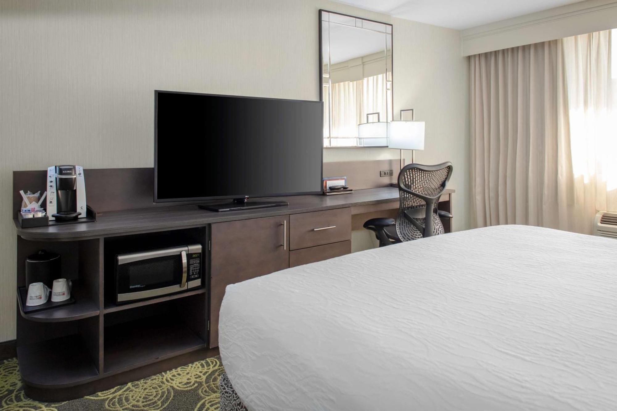 Hilton Garden Inn Reagan National Airport Arlington Exterior photo