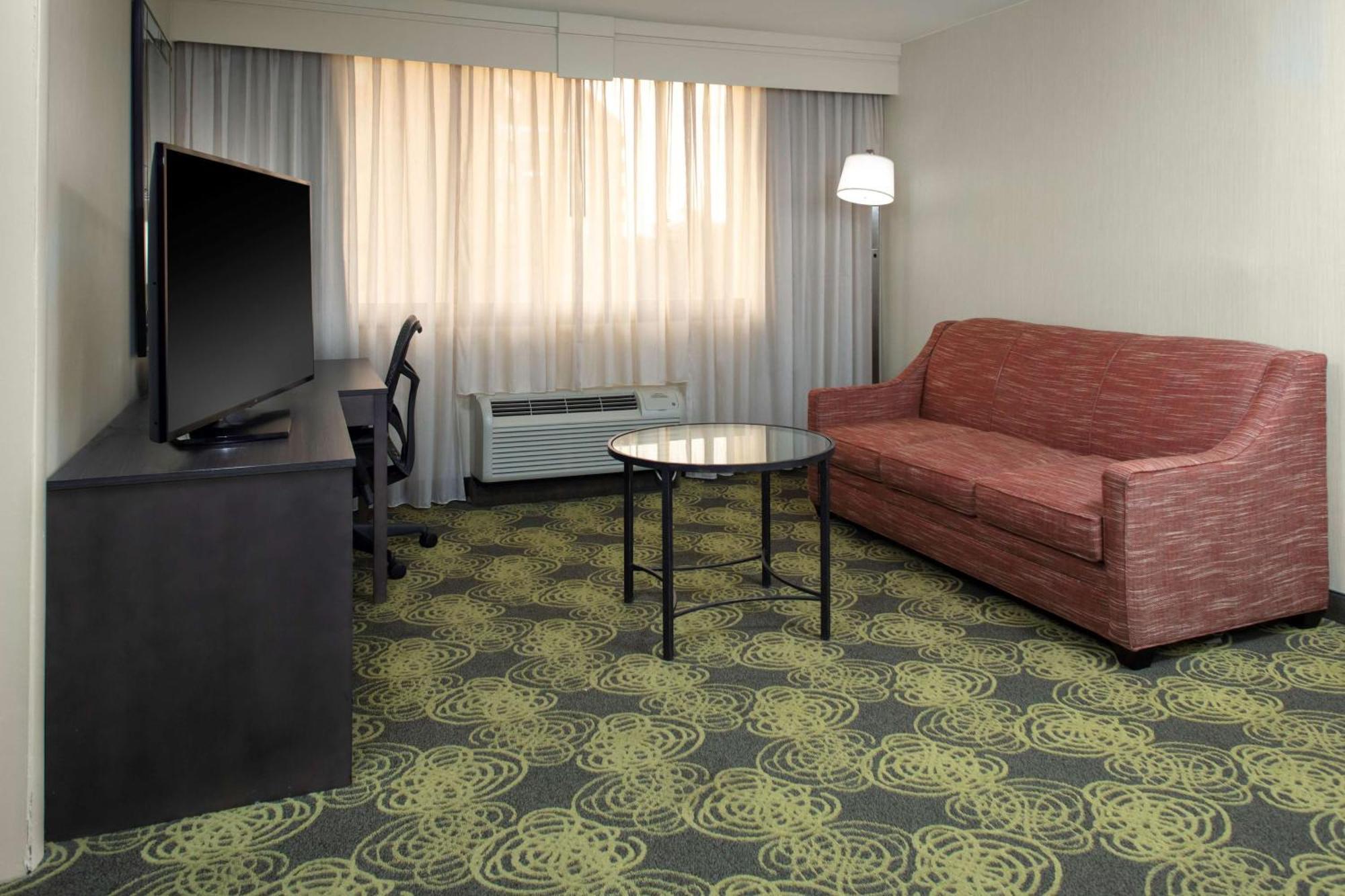 Hilton Garden Inn Reagan National Airport Arlington Exterior photo